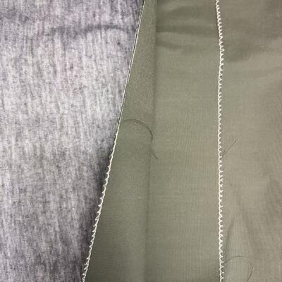 240 g/m² Meta-Aramid-Gewebe mit UV-Beständigkeit der Stufen 4 bis 5 und einer Nachglühzeit von 0,8 Sekunden, geeignet für den industriellen Einsatz