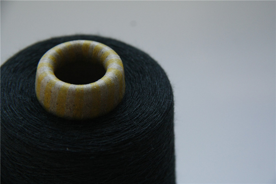 UV-Beständigkeit Schmiere gefärbtes Aramid mischte Garn-hohe Verlängerung 1.5kg pro Kegel