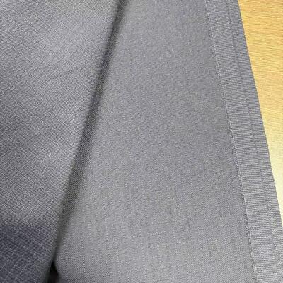 Waschstabilität 40-60°C 5 Zyklen 1,5 Meta-Aramid-Gewebe mit geringer Feuchtigkeitsabsorption und ausgezeichneten elektrischen Isolierungs-Eigenschaften